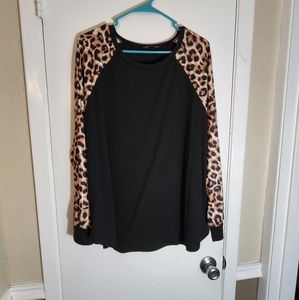 Shein Curve, 3X, black with leopard long sleeves, made out of polyester material